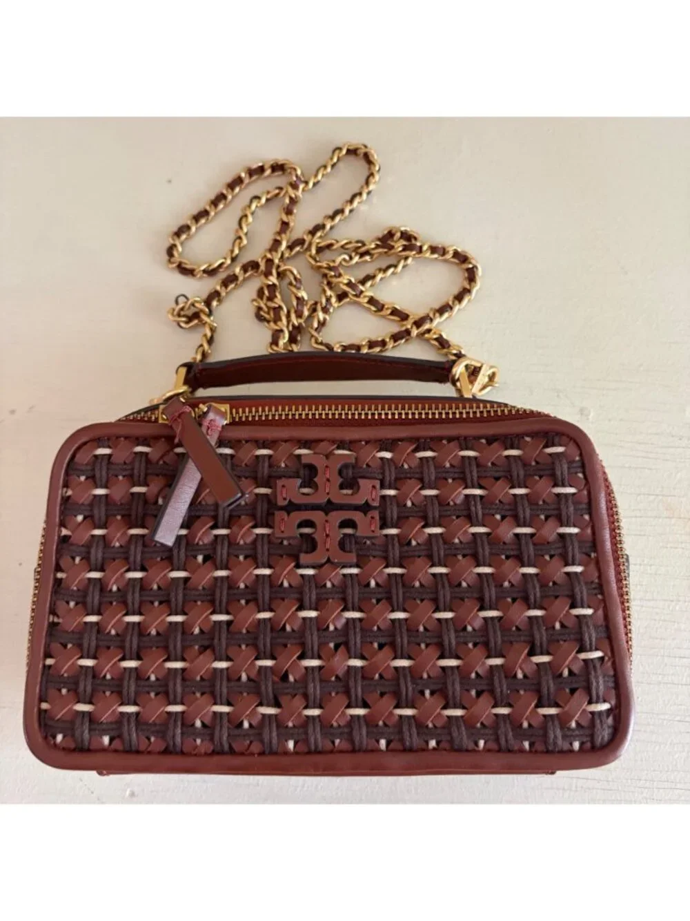 TORY BURCH Britten Woven Small Top Handle Case Bag Brown Gold Crossbody